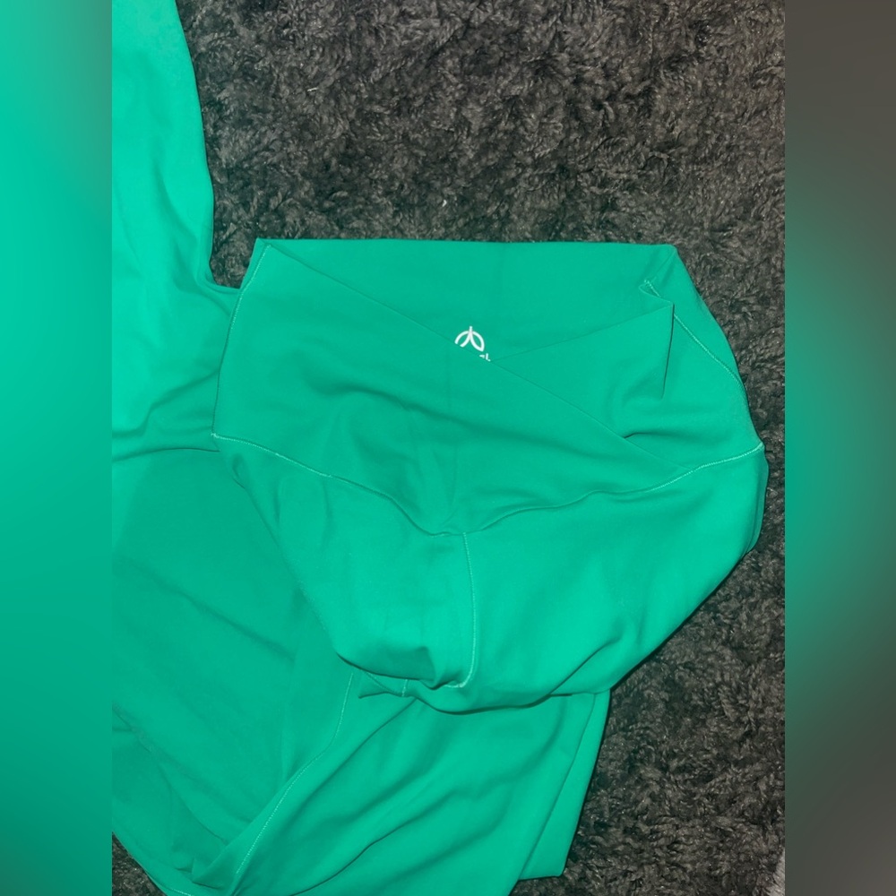 Flare yoga pants nwot - Picture 2 of 2